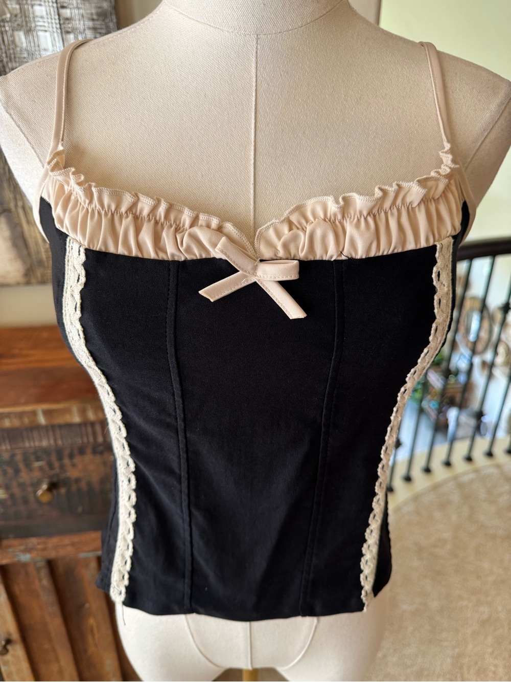NWOT Black Corset-Style Lace Trim Cami Top- size XL - Picture 3 of 11